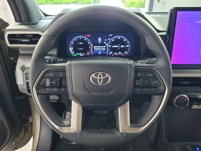 Used 2025 Toyota Tacoma TRD Off-Road AWD/4WD image 26