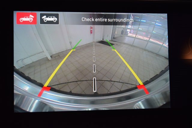 Used 2025 Jeep Wrangler Unlimited Rubicon w/ Technology Group image 52