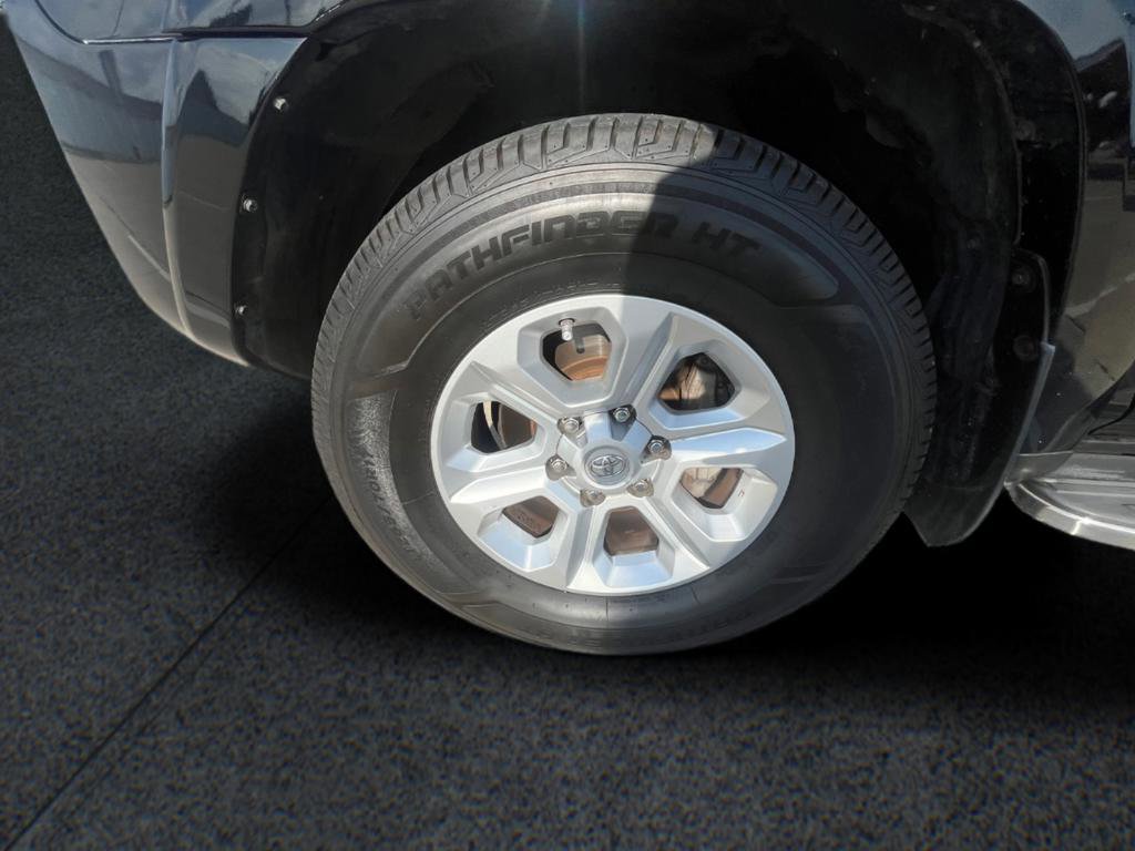 Used 2019 Toyota 4Runner SR5 Premium RWD image 10
