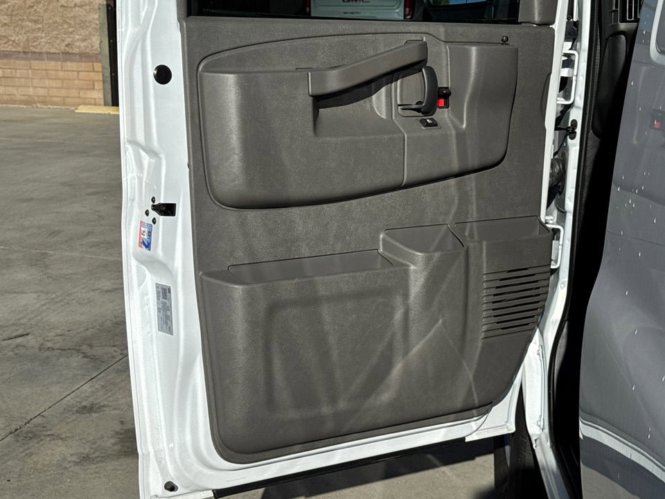 New 2025 GMC Savana 2500 w/ Driver Convenience Package RWD image 26