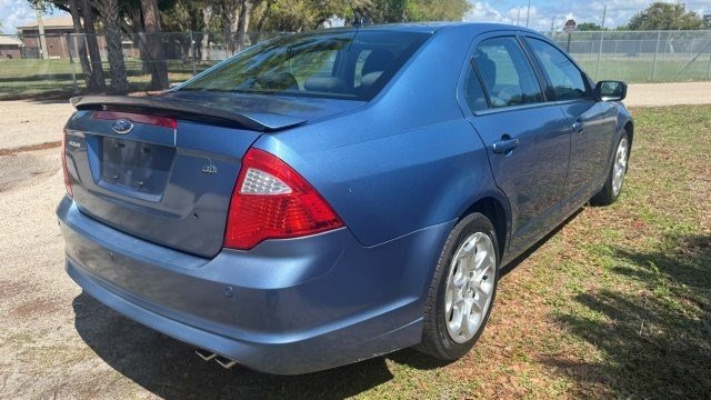 Used 2010 Ford Fusion SE FWD image 5