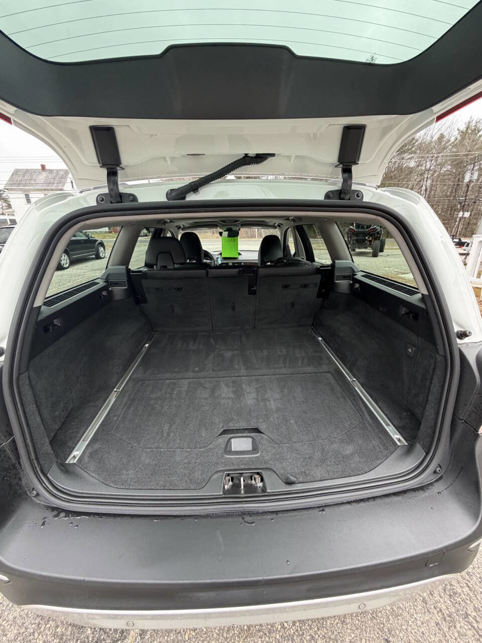 Used 2016 Volvo XC70 T5 Premier w/ Proximity Package image 20