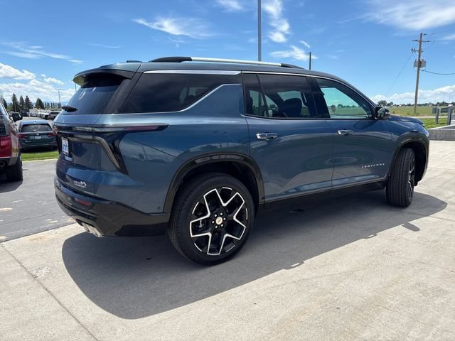 New 2026 Chevrolet Traverse High Country w/ LPO, Floor Liner Package AWD/4WD image 3