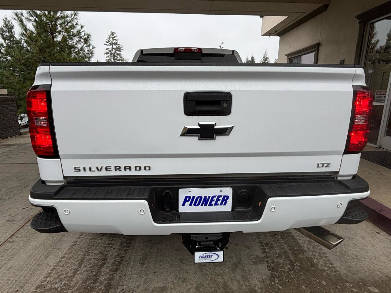 Used 2016 Chevrolet Silverado 2500 LTZ w/ Custom Sport Edition AWD/4WD image 8