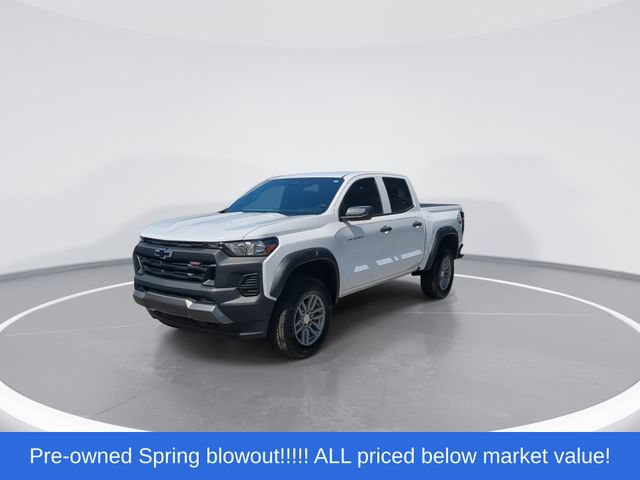 Used 2025 Chevrolet Colorado Trail Boss AWD/4WD image 4