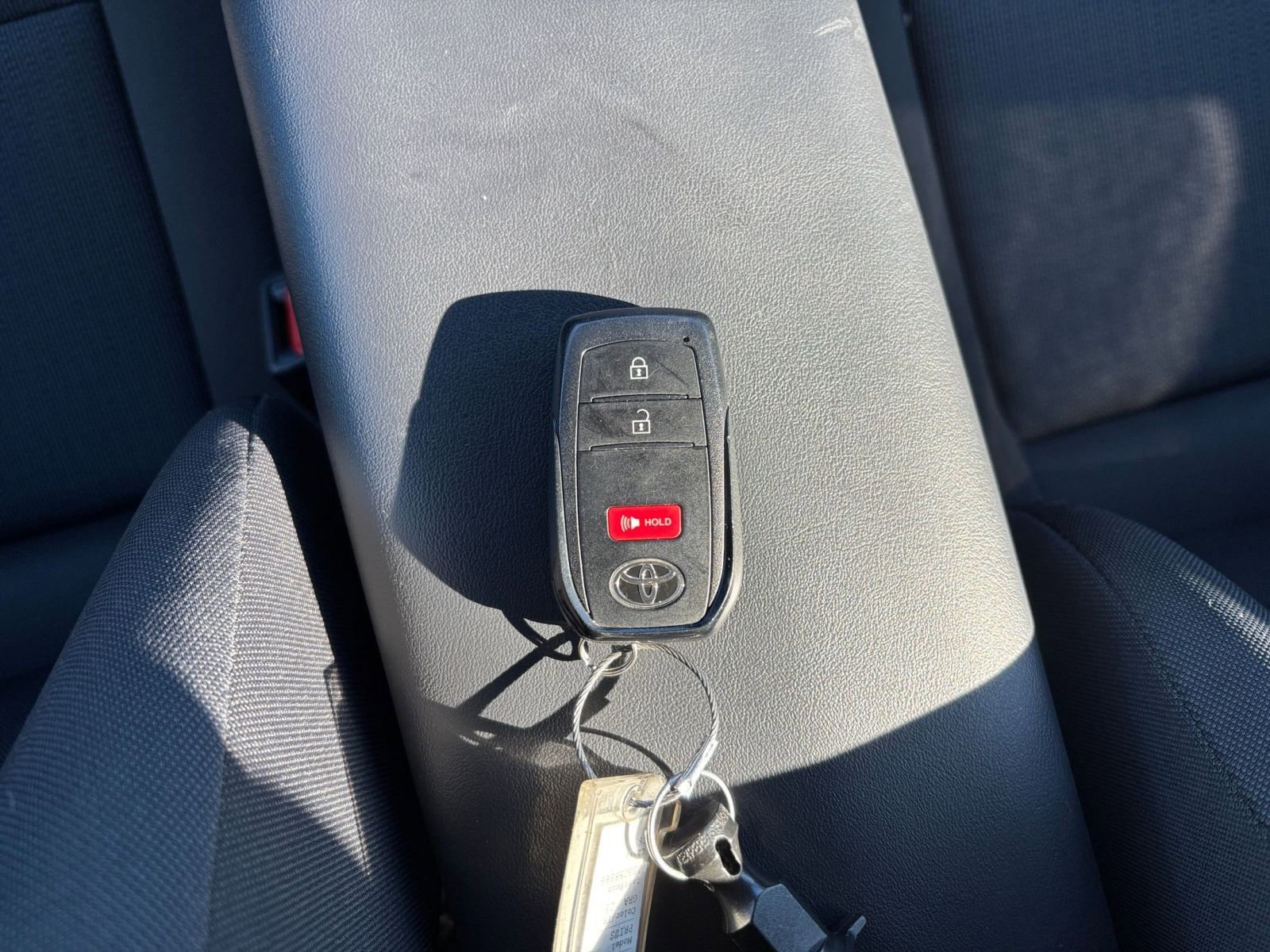 Used 2025 Toyota Prius LE image 22