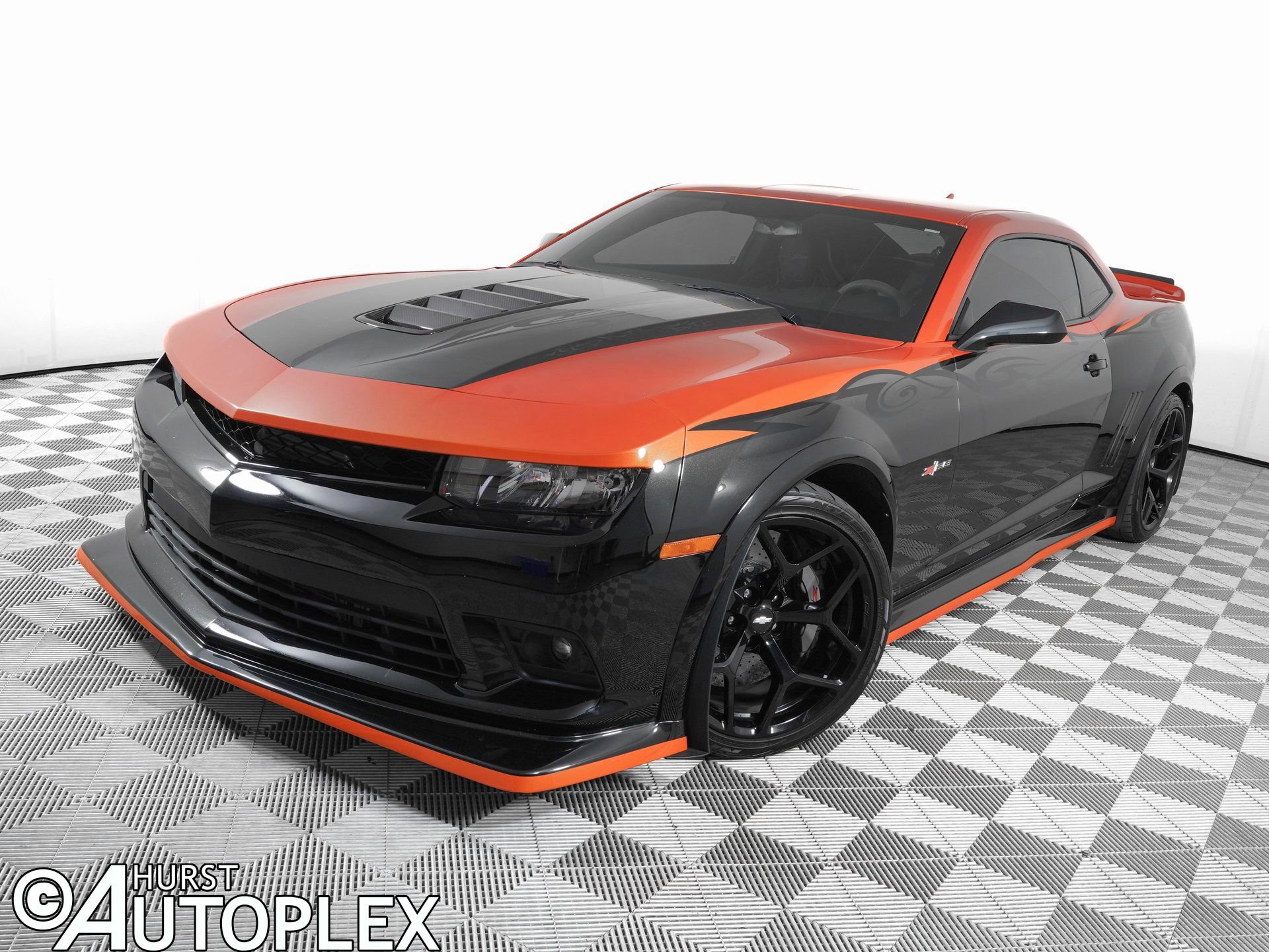 Used 2015 Chevrolet Camaro Z/28 image 1