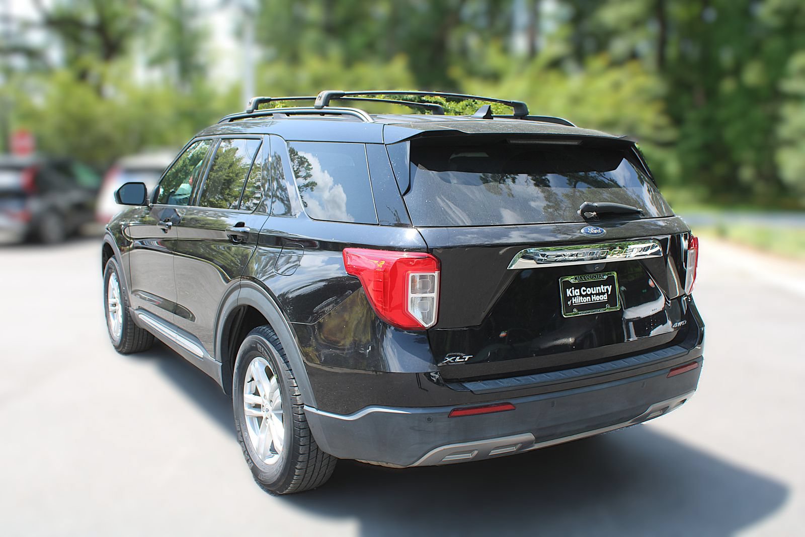 Used 2022 Ford Explorer XLT w/ Equipment Group 202A AWD/4WD image 7