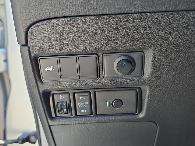 Used 2017 Nissan Armada SL AWD/4WD image 31