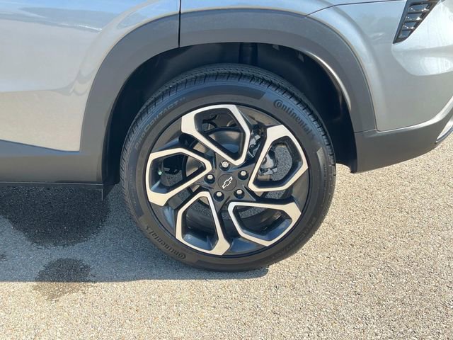 Certified 2026 Chevrolet Trax RS w/ Sunroof Package FWD image 14