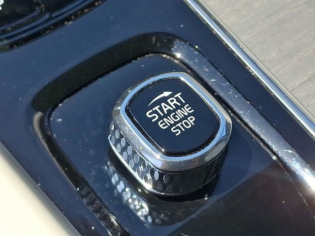 Used 2023 Volvo XC60 B6 Ultimate w/ Climate Package image 24