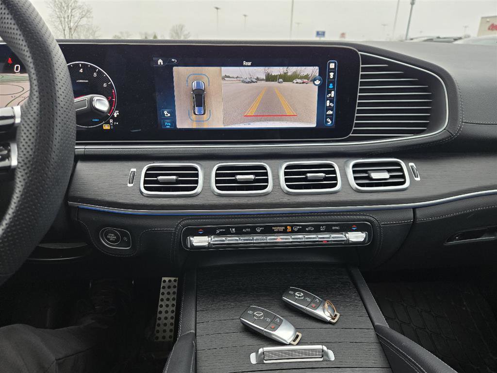 Used 2024 Mercedes-Benz GLS 450 4MATIC image 8
