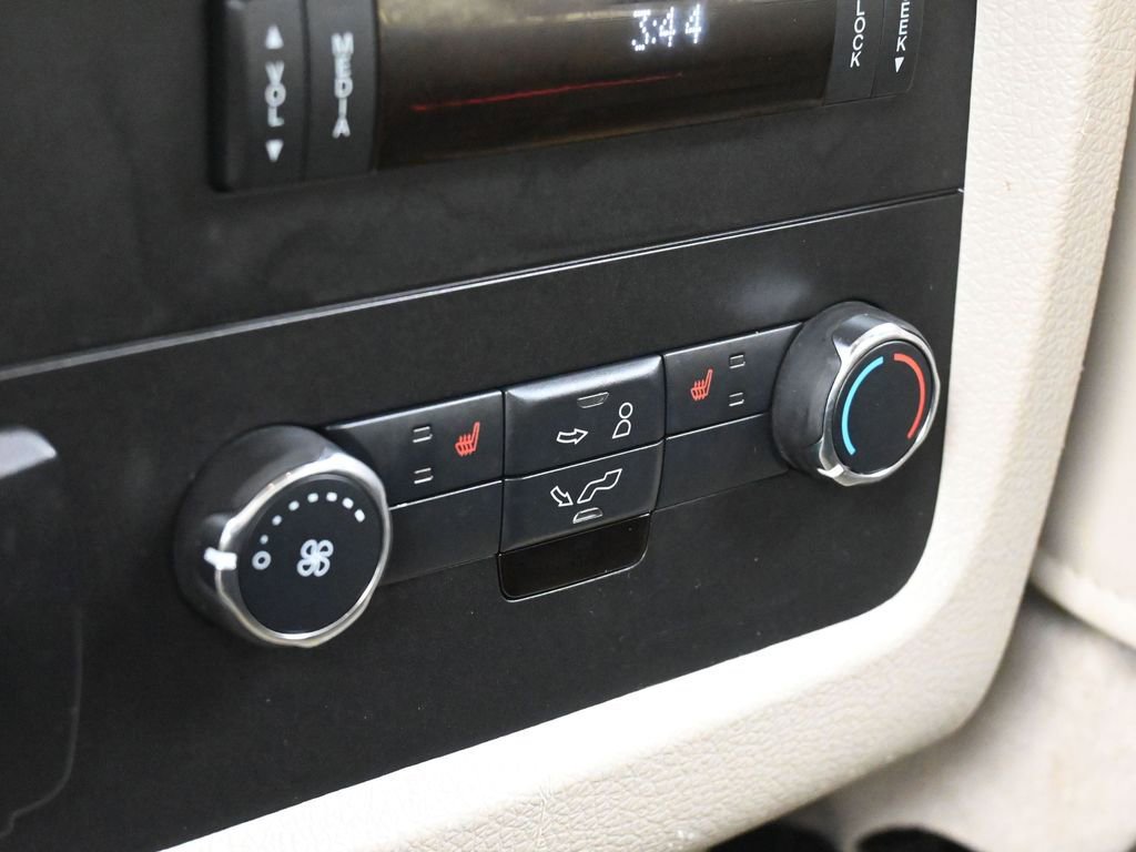 Used 2016 Lincoln Navigator Select image 39