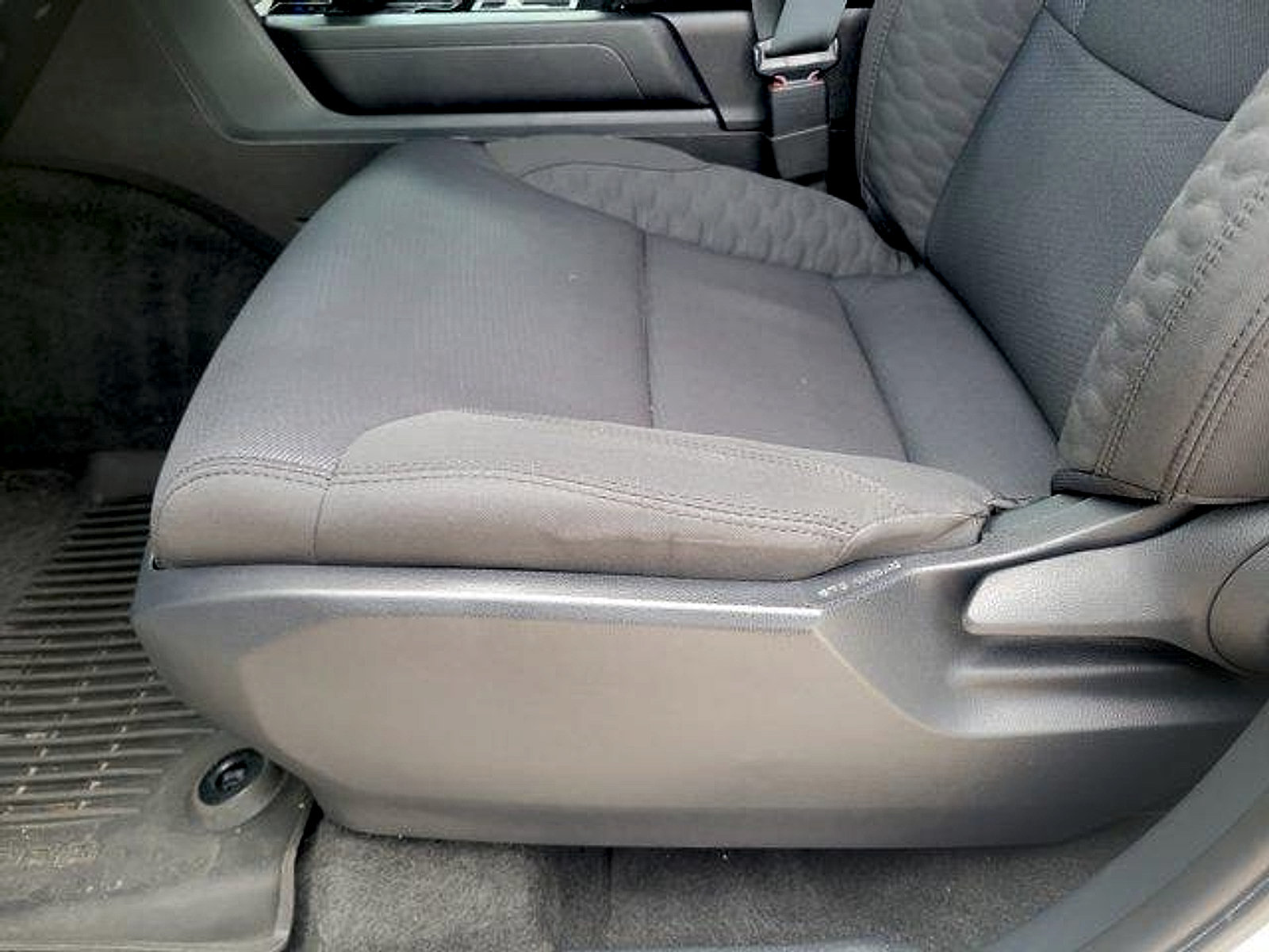 Used 2025 Toyota Tundra SR AWD/4WD image 18