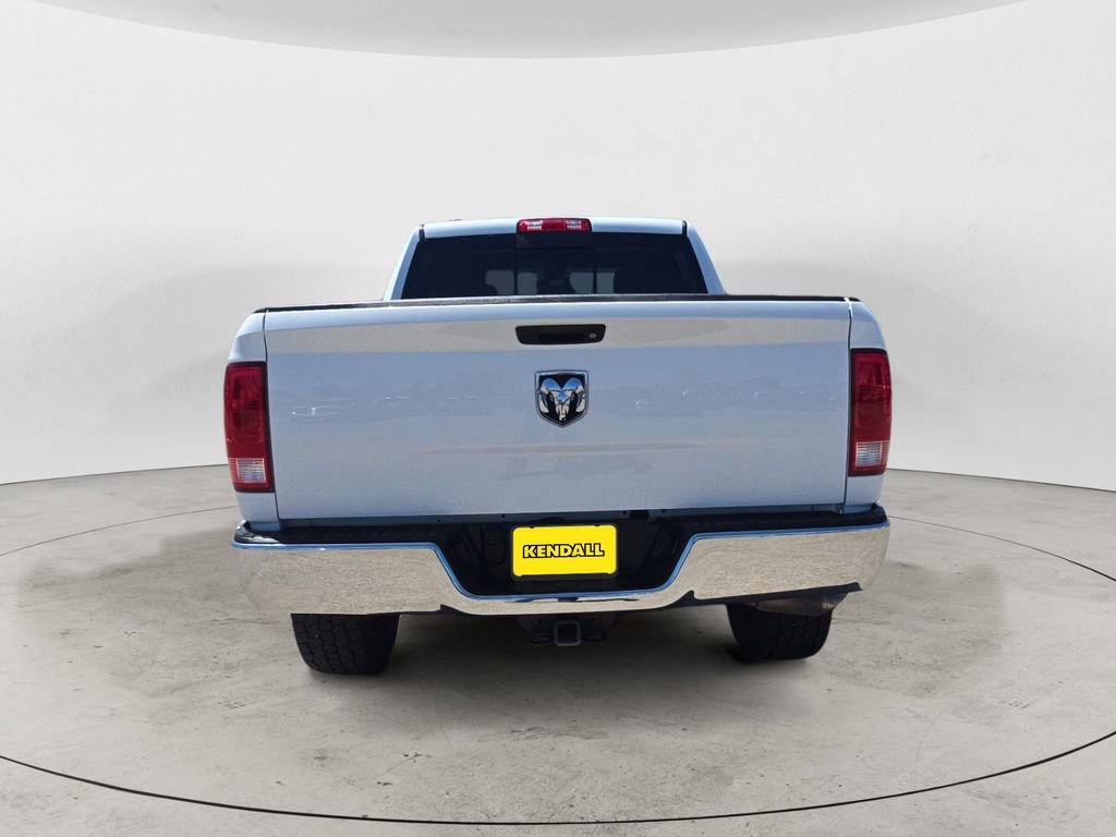 Used 2016 RAM 1500 Classic SLT AWD/4WD image 4