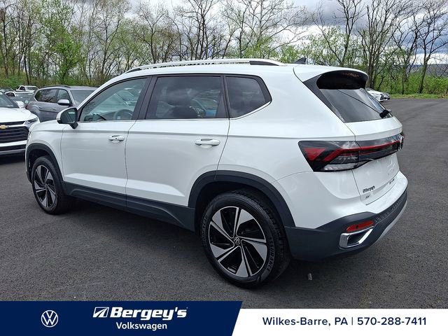 Used 2025 Volkswagen Taos SE AWD/4WD image 8
