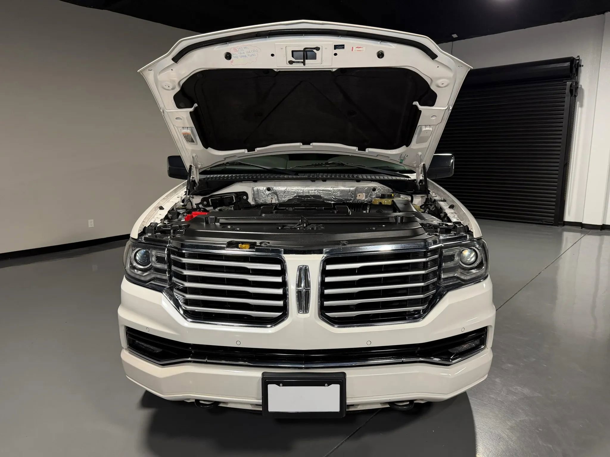 Used 2017 Lincoln Navigator Select RWD image 25