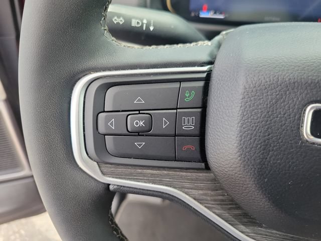 Used 2024 Jeep Wagoneer Series III AWD/4WD image 31