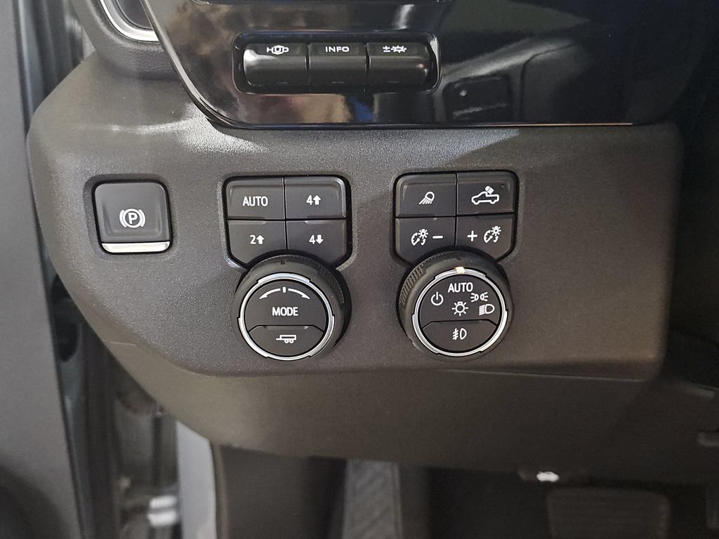 Certified 2024 Chevrolet Silverado 2500 High Country w/ High Country Premium Package AWD/4WD image 31