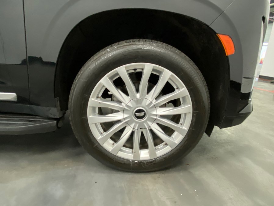 Used 2023 Cadillac Escalade ESV Luxury image 16