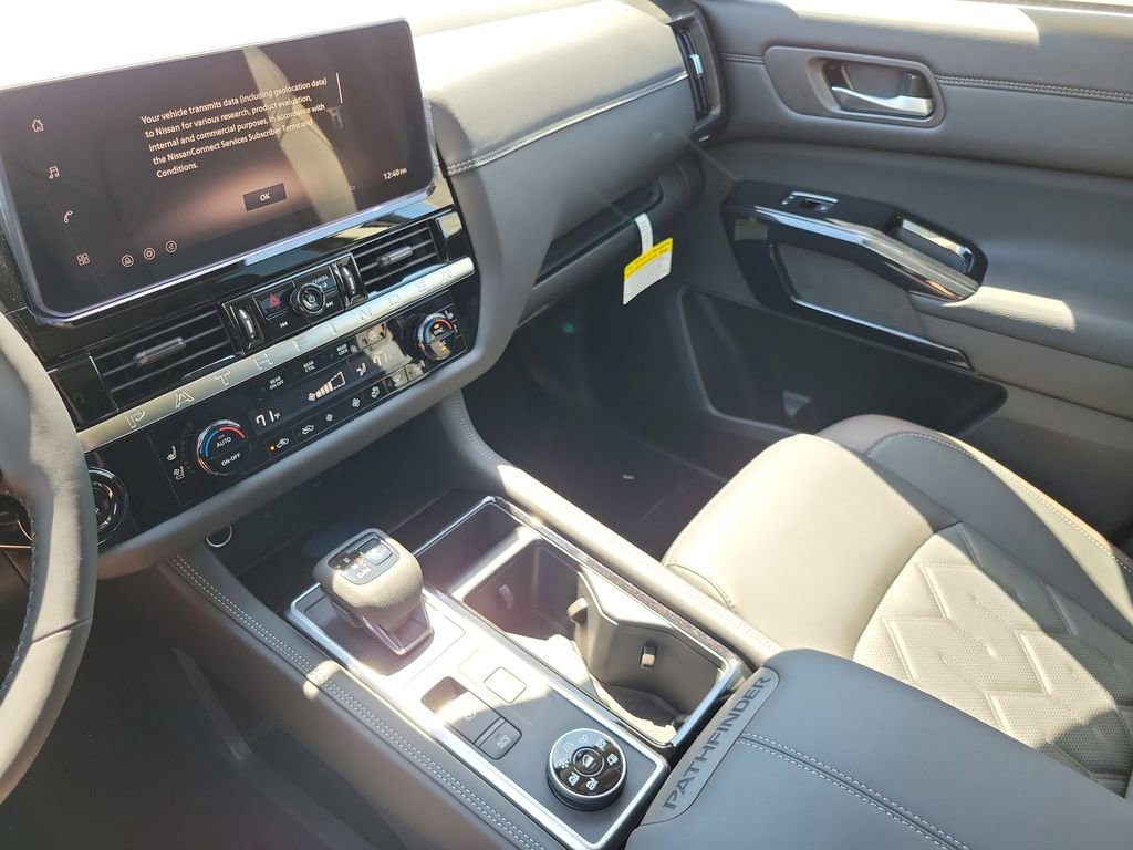 New 2026 Nissan Pathfinder Platinum image 30