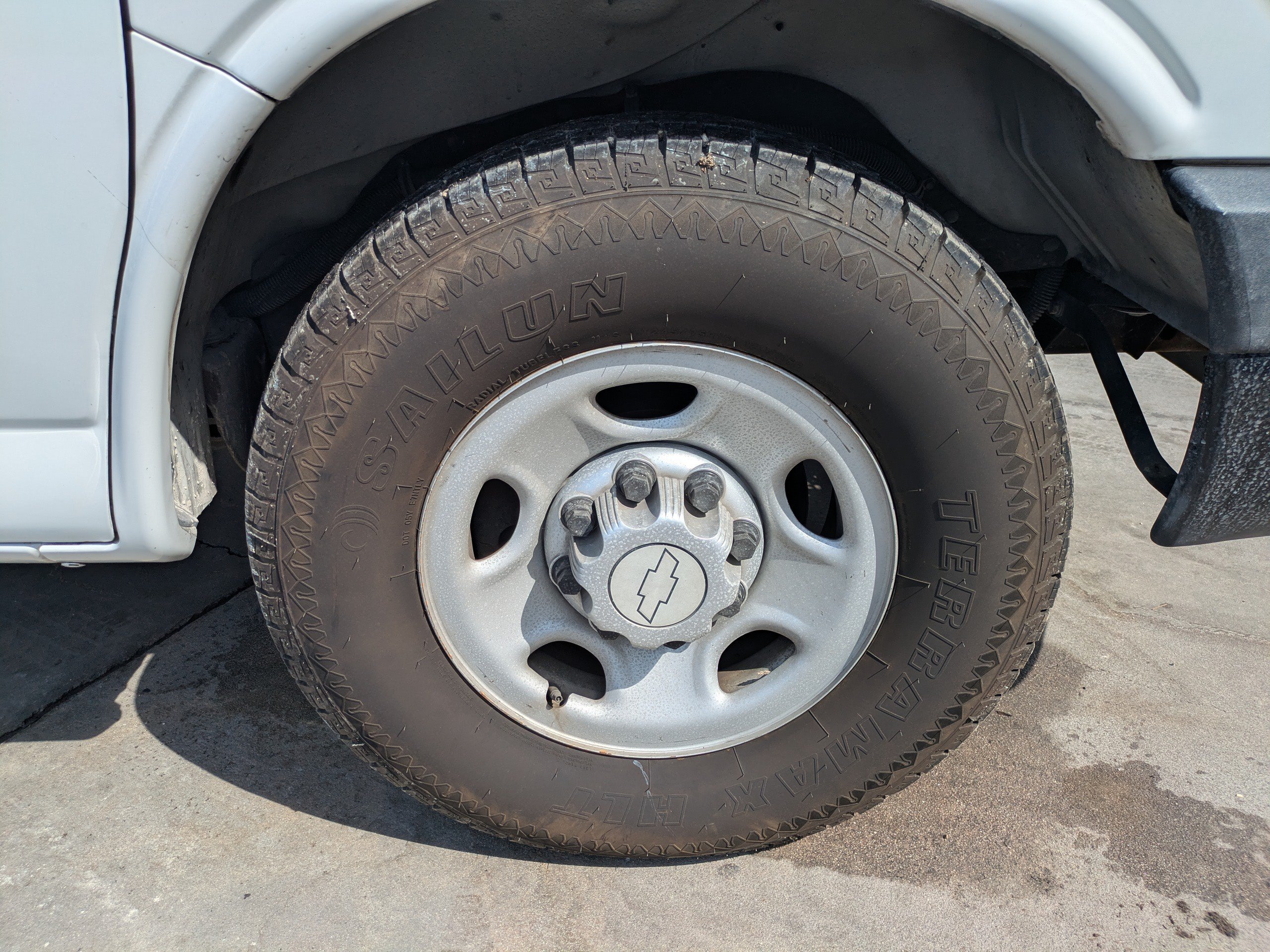 Used 2016 Chevrolet Express 2500 RWD image 11