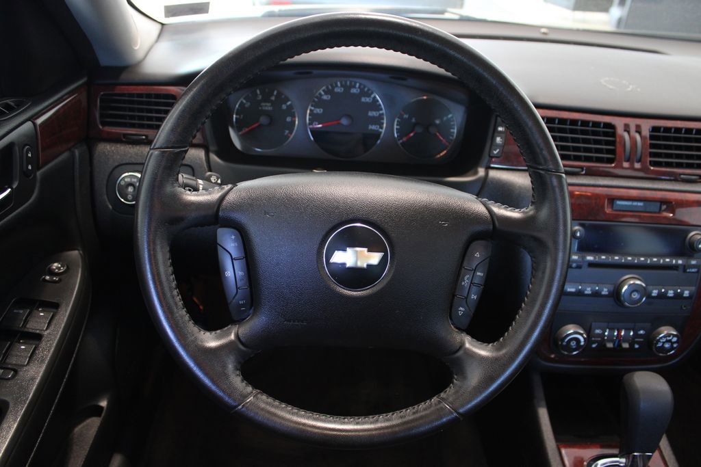 Used 2010 Chevrolet Impala LT w/ Luxury Edition Package image 22