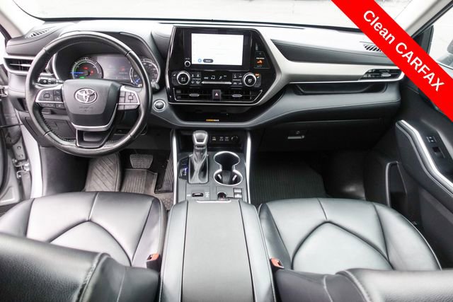 Certified 2023 Toyota Highlander XLE image 4