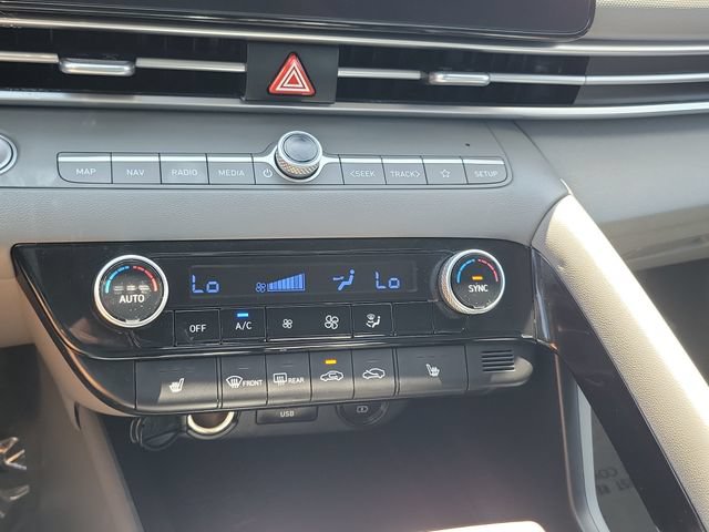 Used 2023 Hyundai Elantra SEL w/ Convenience Package FWD image 13