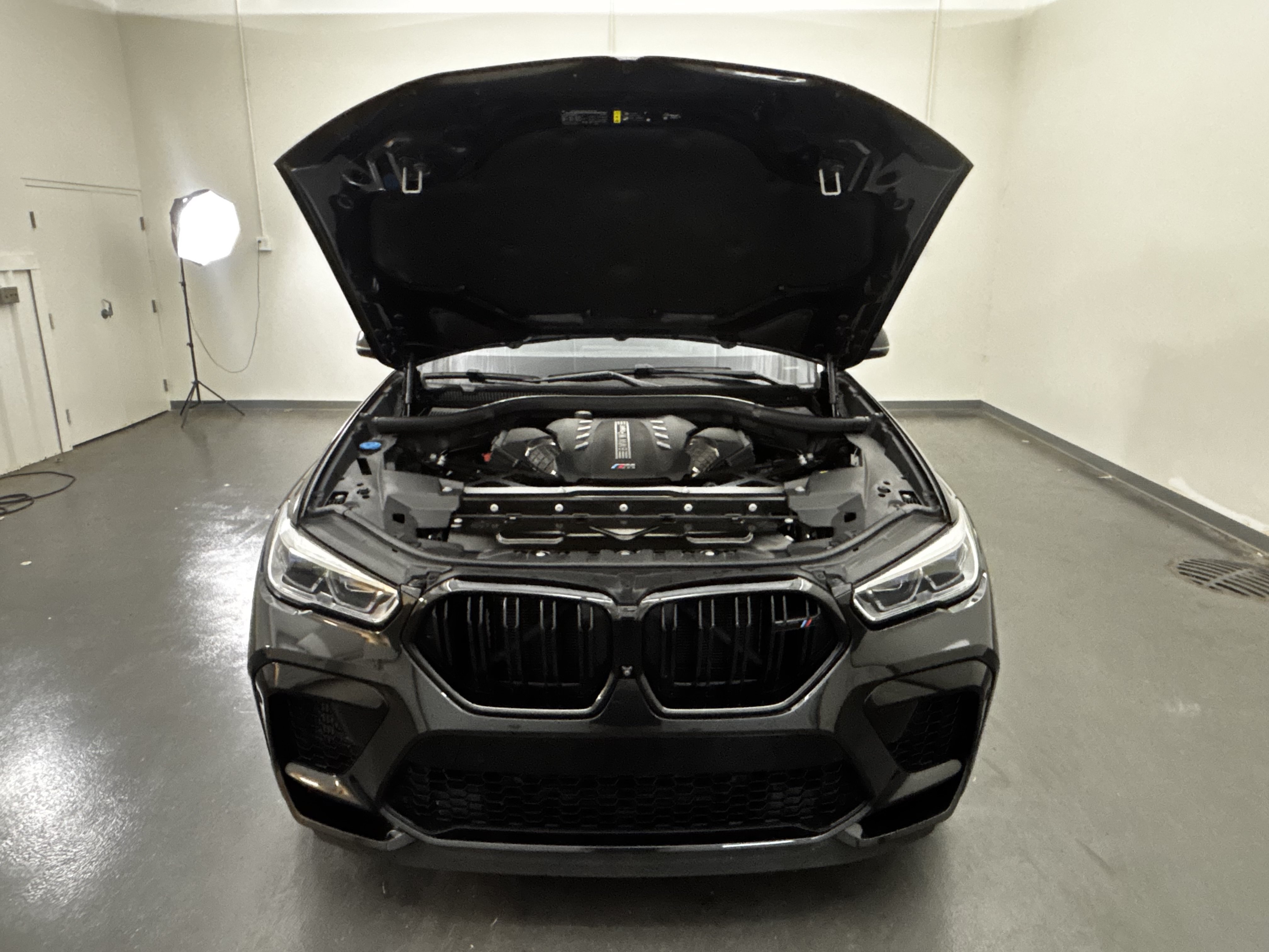 Used 2021 BMW X6 M w/ Competition Package AWD/4WD image 3