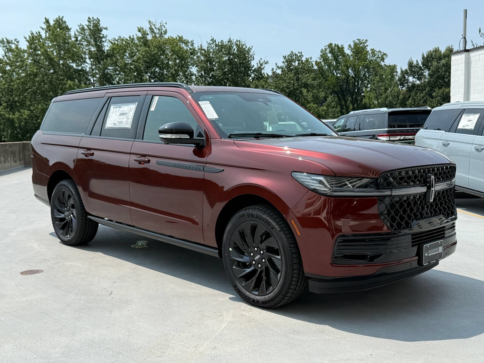 New 2027 Lincoln Navigator L Reserve w/ Jet Appearance Package AWD/4WD image 6
