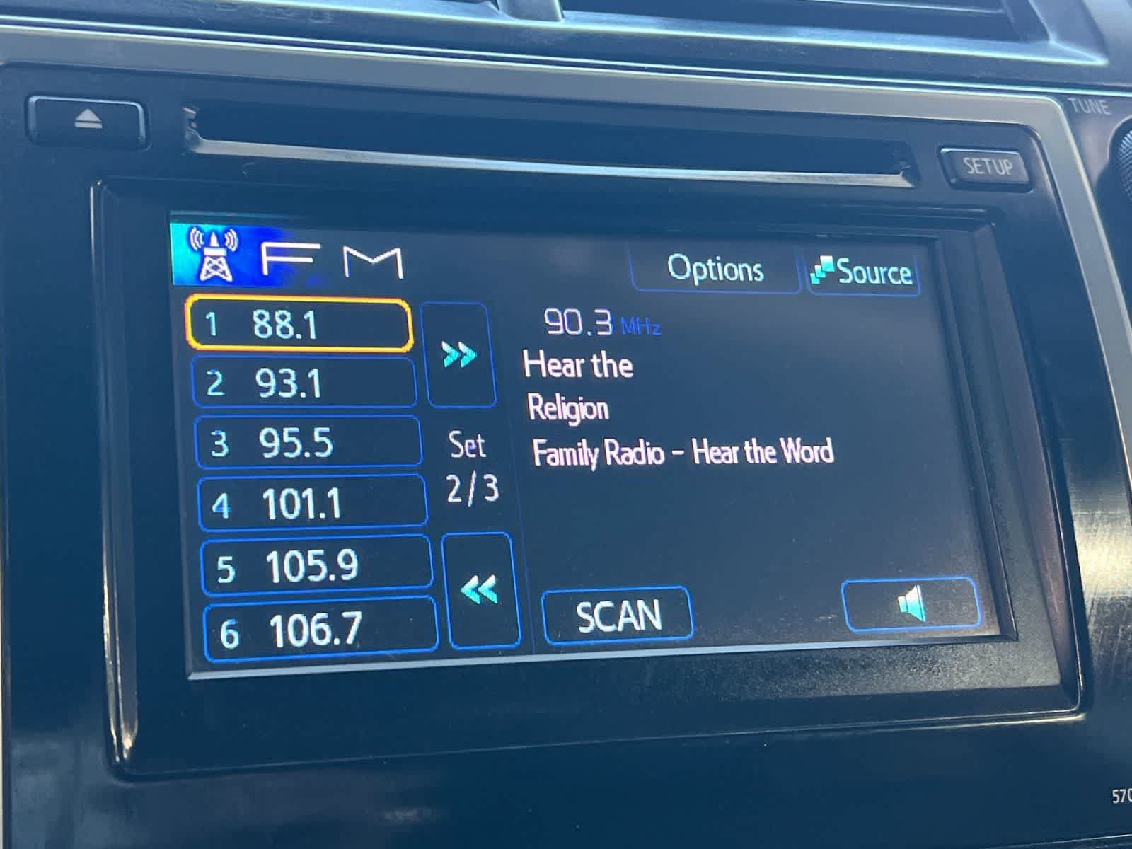 Used 2013 Toyota Camry SE FWD image 18