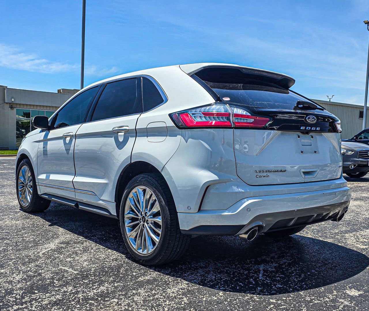 Used 2022 Ford Edge Titanium w/ Equipment Group 301A AWD/4WD image 4