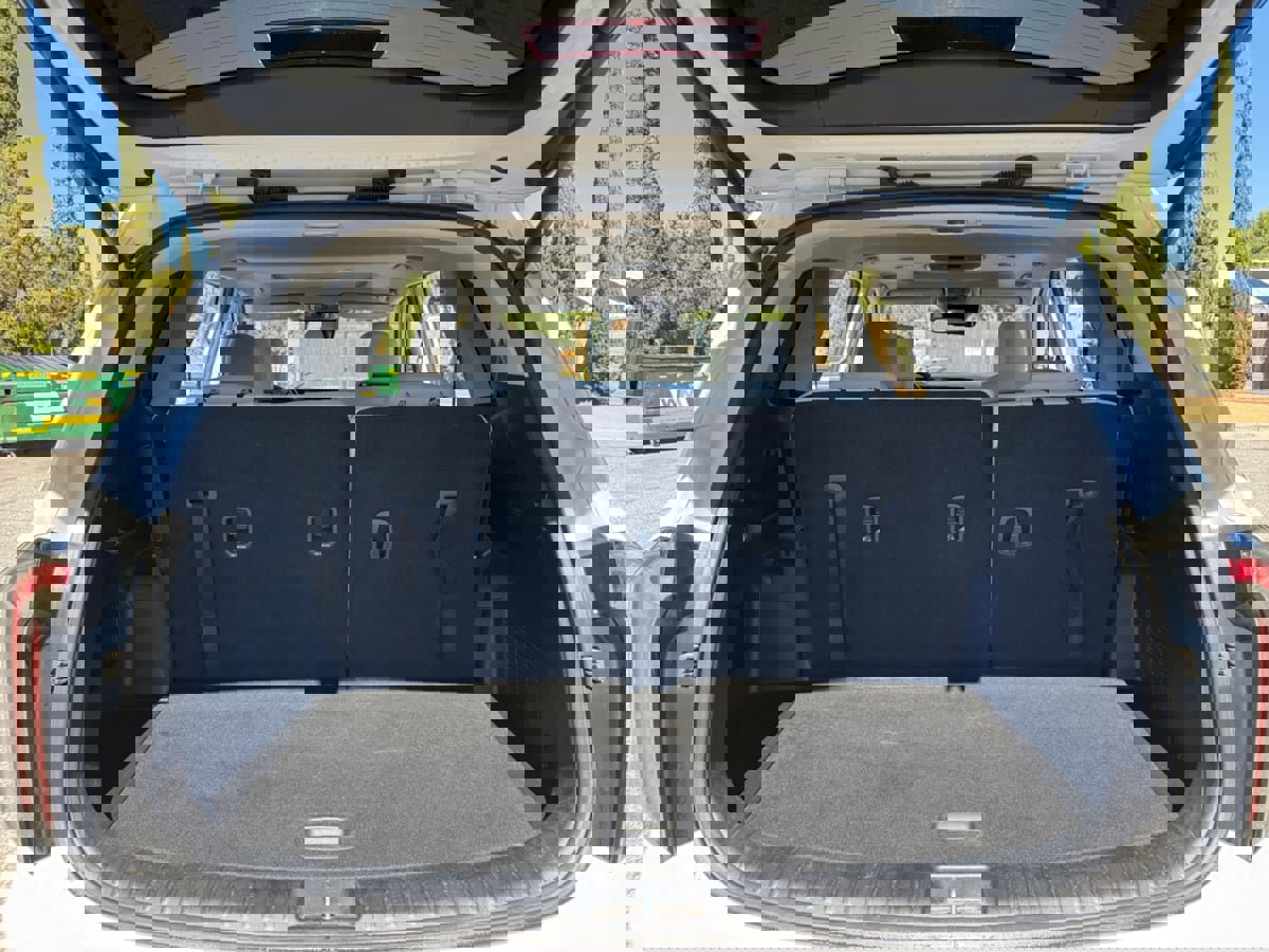 Used 2024 Kia Telluride EX w/ EX Captain's Chair Package image 21