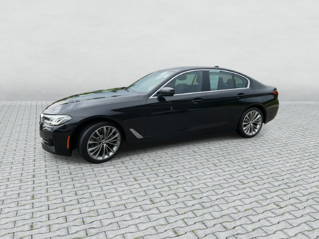 Certified 2023 BMW 530i xDrive w/ Premium Package AWD/4WD image 4