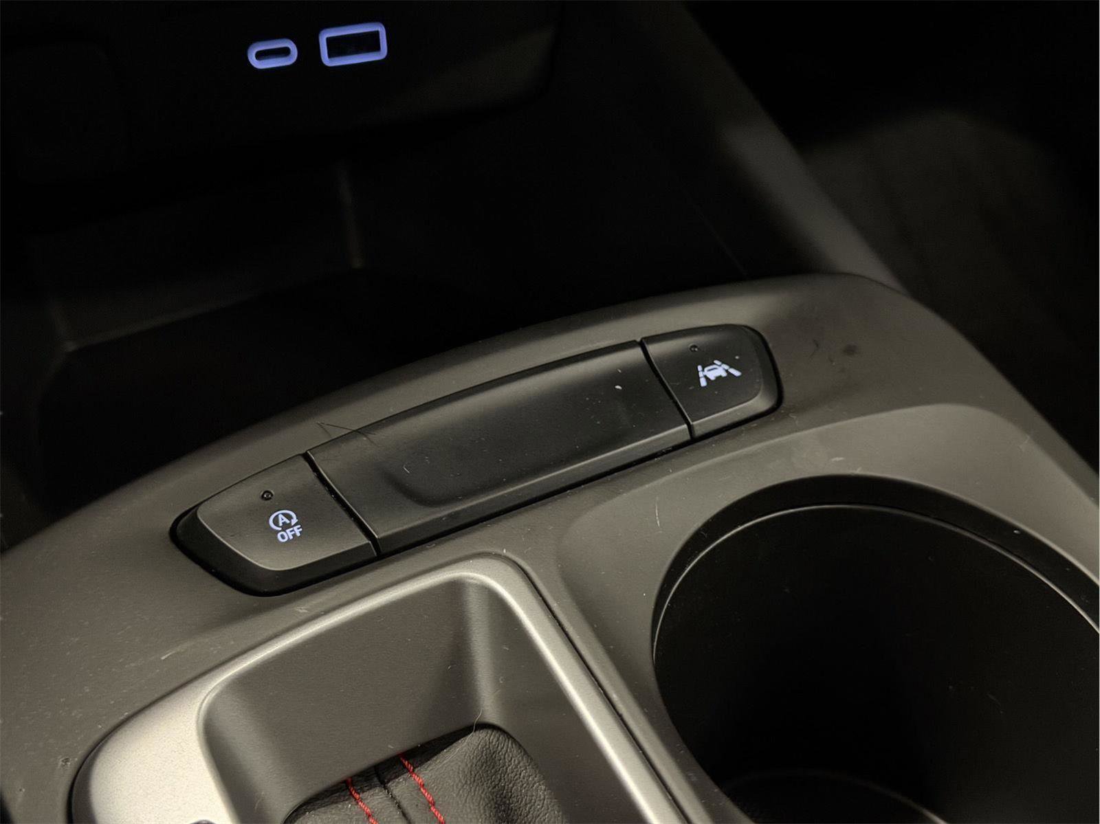 Certified 2024 Chevrolet Trax RS w/ Driver Confidence Package image 25