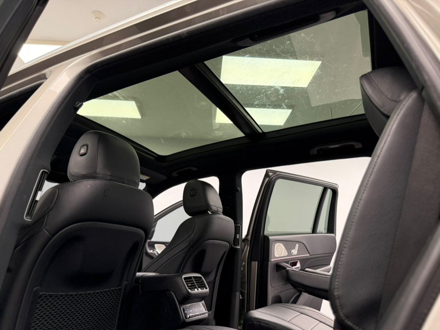 Used 2022 Mercedes-Benz GLS 450 4MATIC image 49
