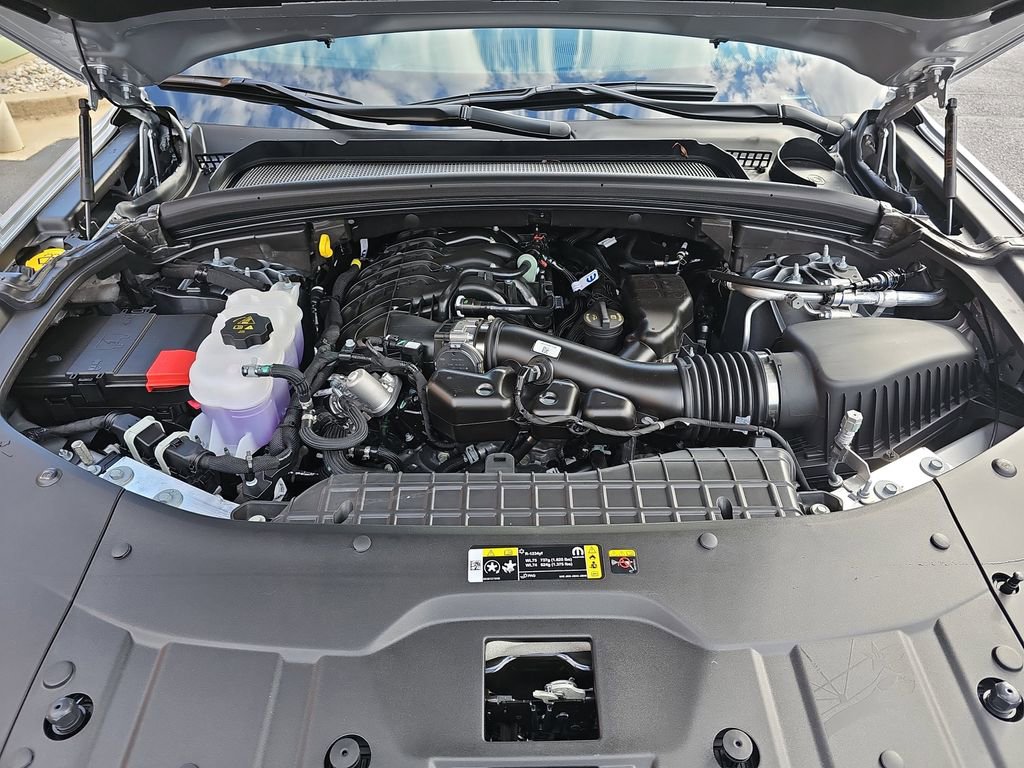 New 2025 Jeep Grand Cherokee Limited w/ Trailer Tow Package image 28