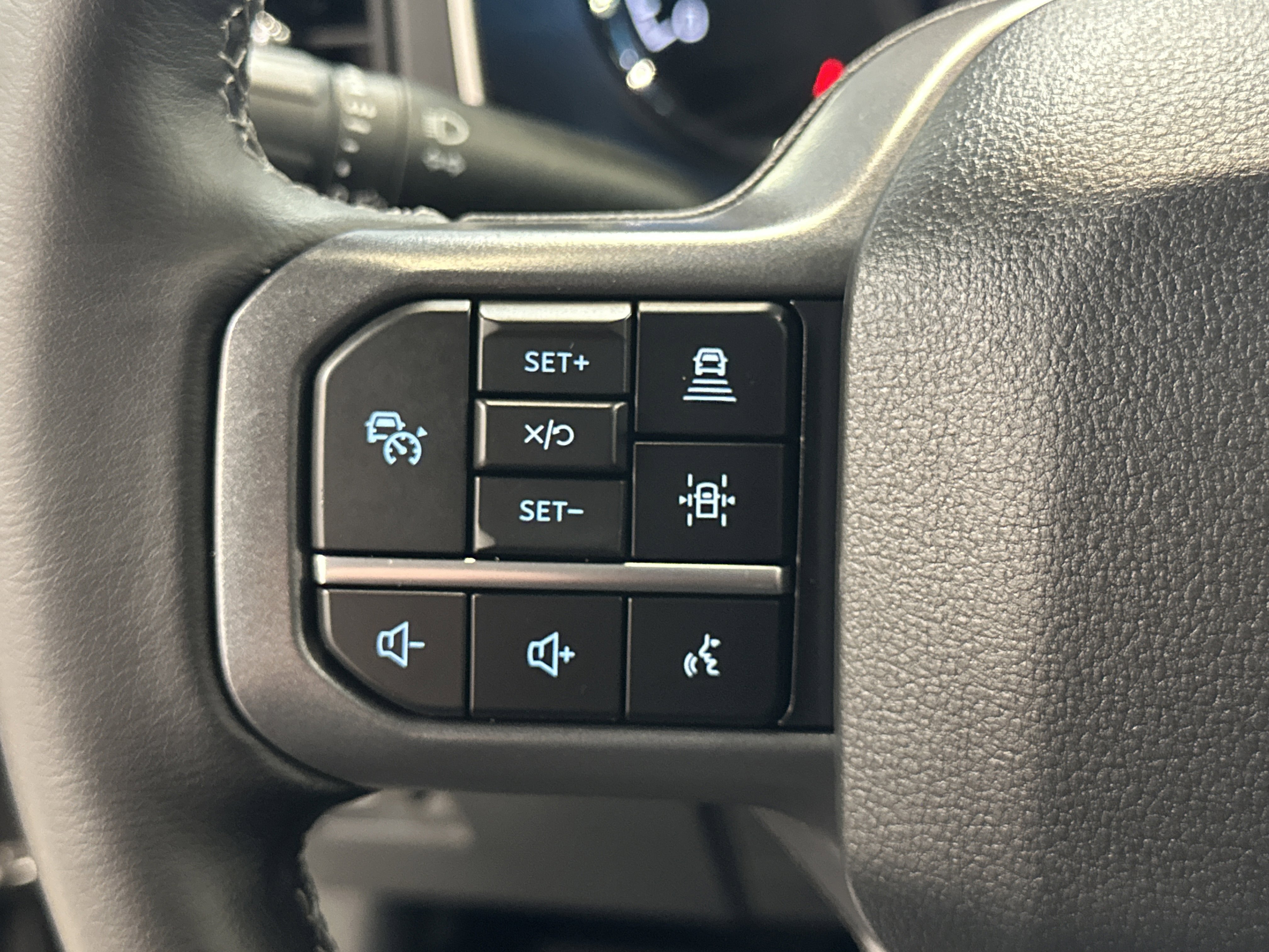 Used 2023 Ford F150 XLT w/ Equipment Group 302A High image 38