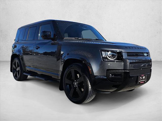 Used 2025 Land Rover Defender 110 X-Dynamic SE image 3