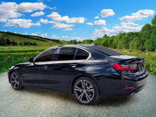 Used 2022 BMW 330i Sedan w/ Driving Assistance Package RWD image 4