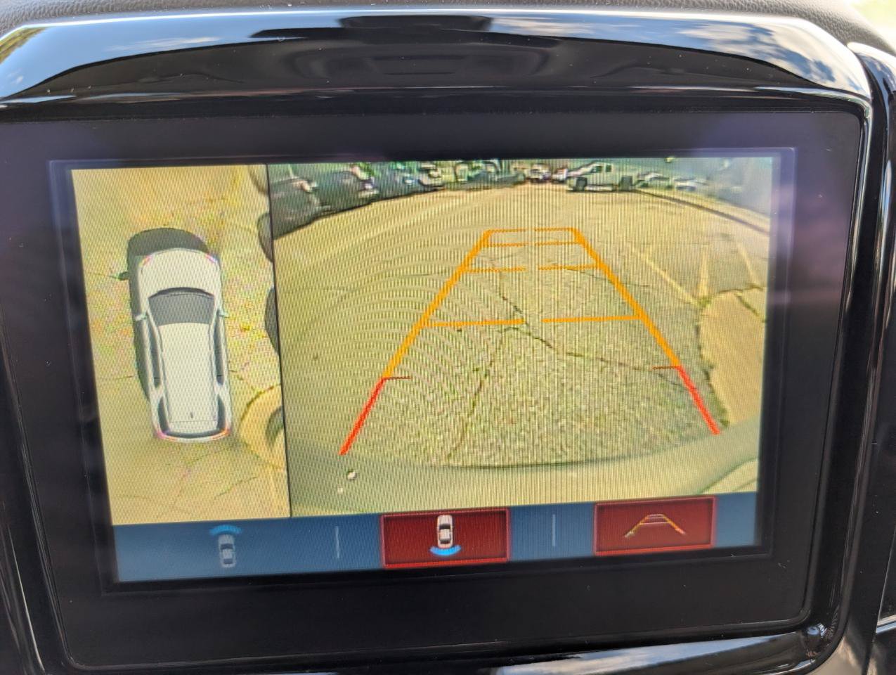 Used 2018 Chevrolet Traverse LT FWD image 27