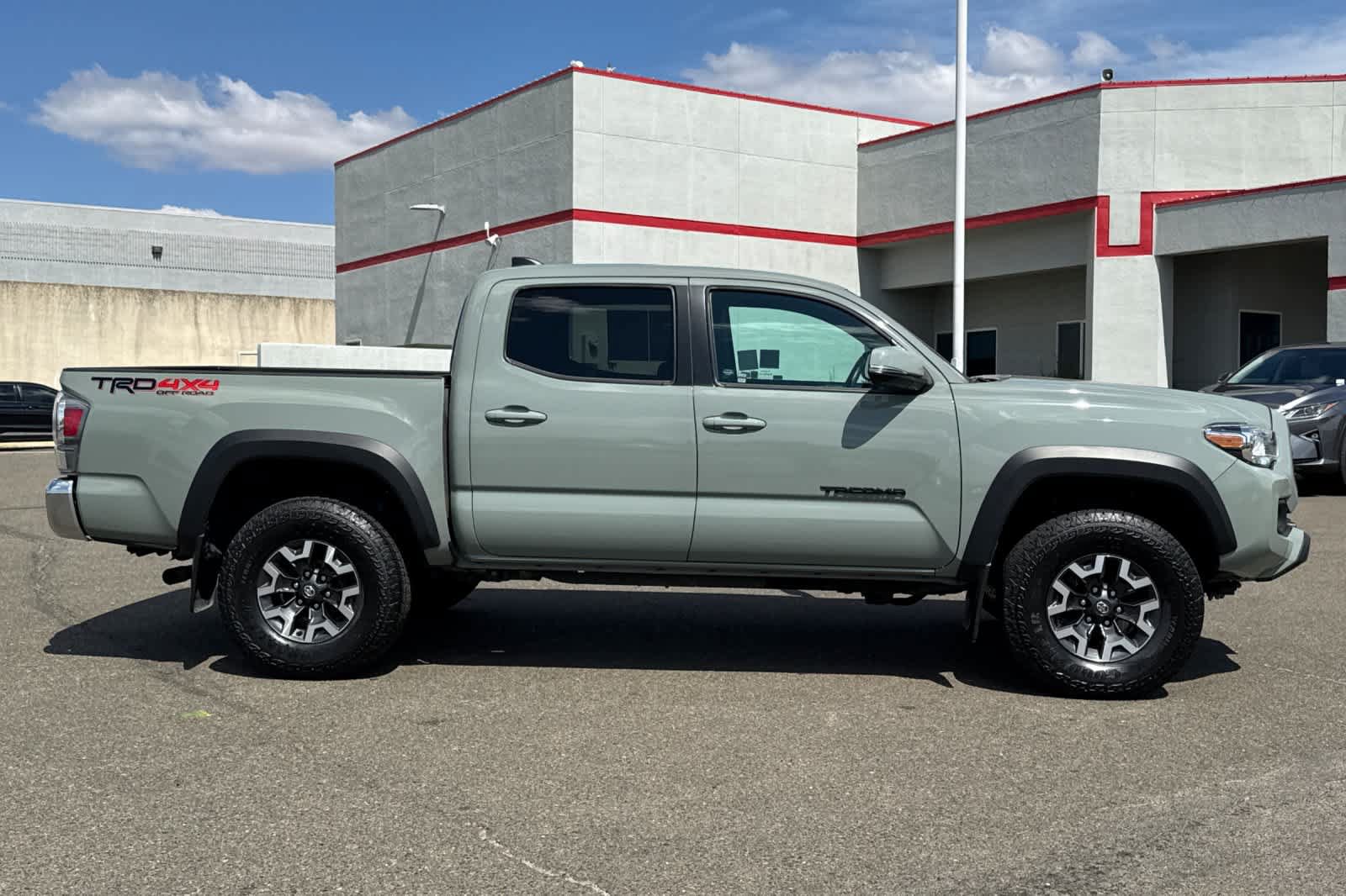 Used 2023 Toyota Tacoma TRD Off-Road AWD/4WD image 6