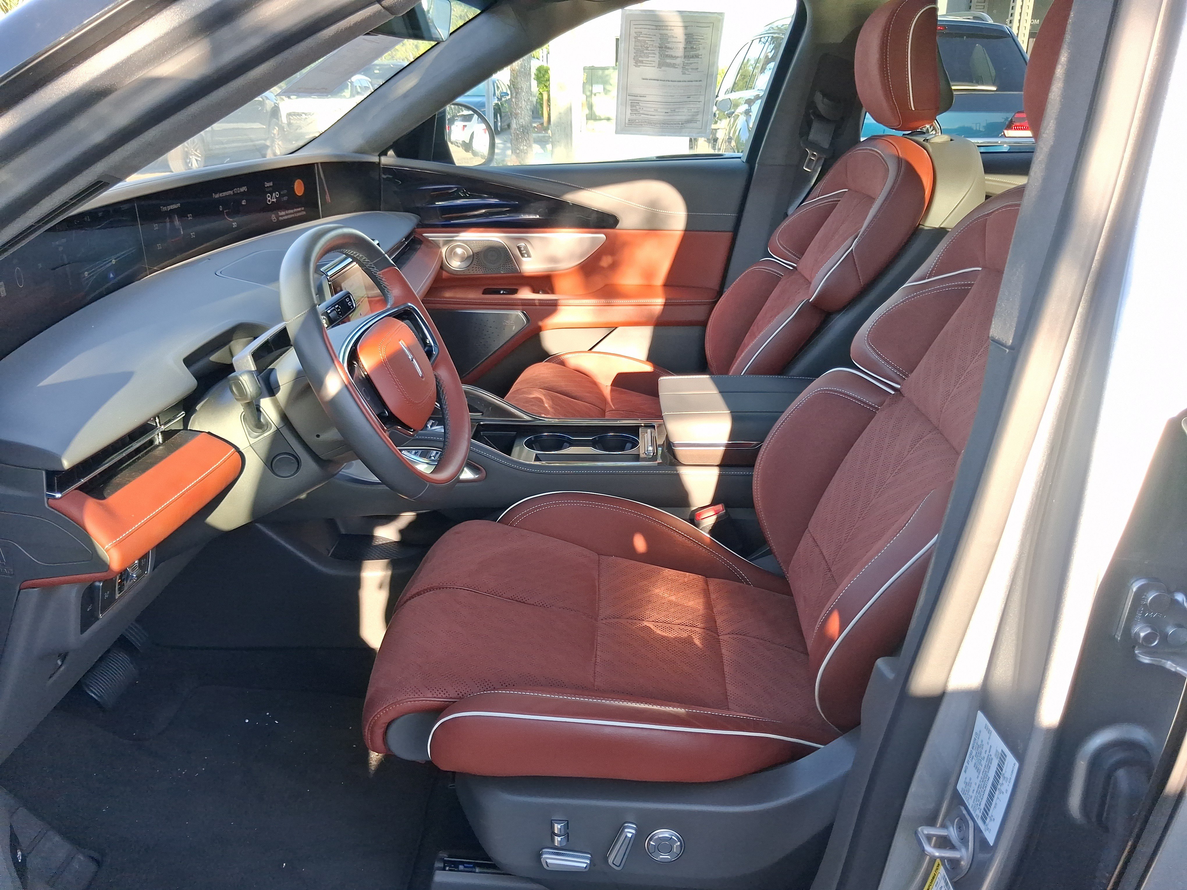 Certified 2024 Lincoln Nautilus Black Label w/ Jet Appearance Package (87T) AWD/4WD image 12