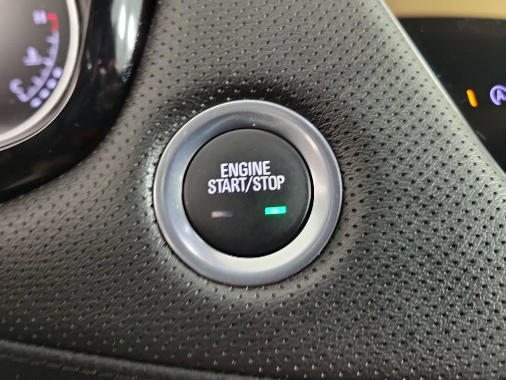 Certified 2024 Cadillac XT6 Luxury w/ LPO, Floor Liner Package FWD image 31