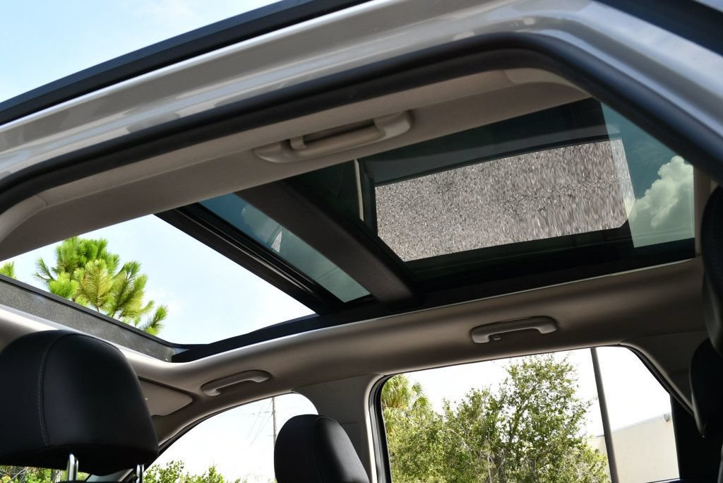 Used 2022 Kia Sorento S w/ Panoramic Sunroof Package AWD/4WD image 64