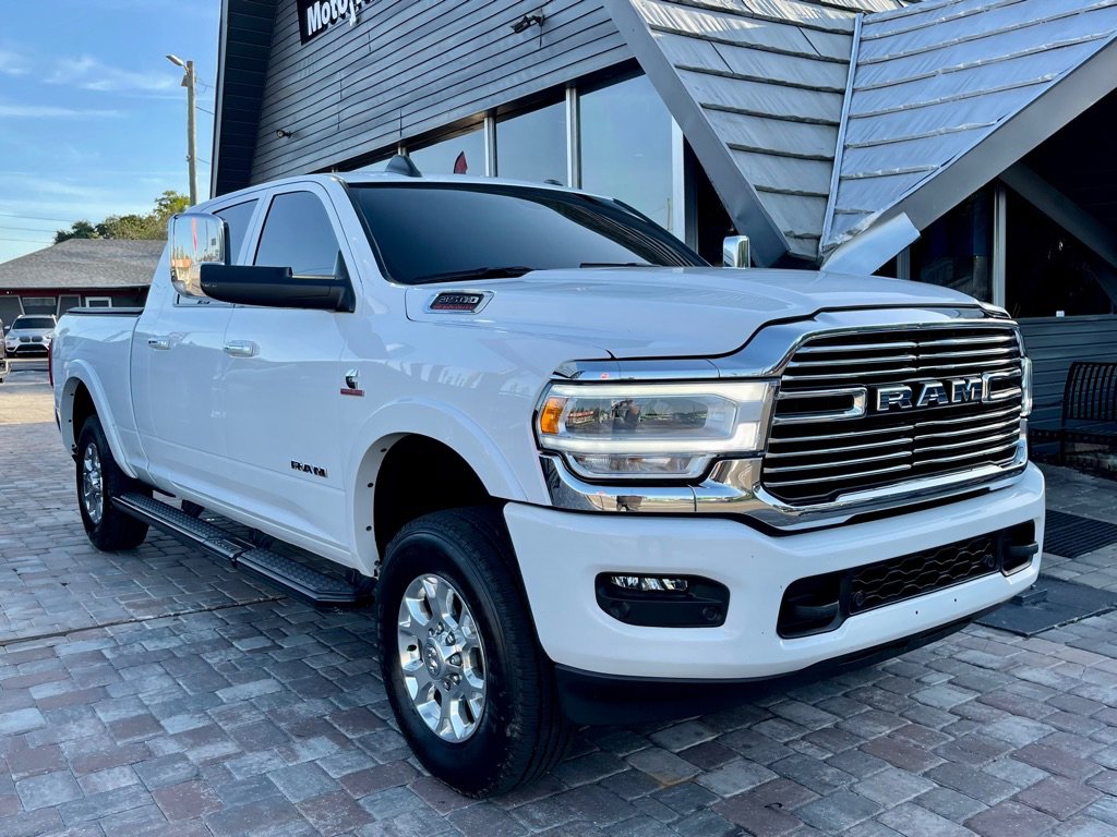 Used 2020 RAM 3500 Laramie AWD/4WD image 3