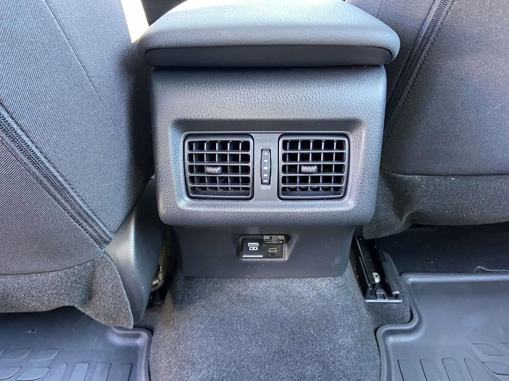 Used 2025 Toyota Camry LE image 18