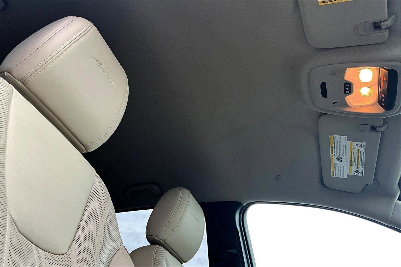 Certified 2024 Buick Encore GX Avenir image 22