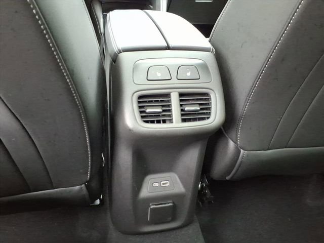 Used 2022 Buick Envision Avenir w/ Technology Package II image 16